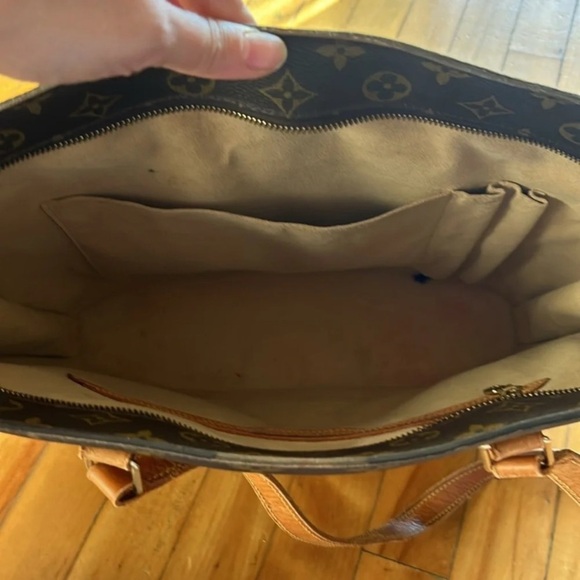 Louis Vuitton authentic Brown Monogram Tote with Gold Hardware - Picture 6 of 9